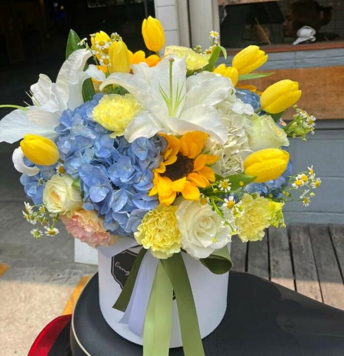 Love and Tenderness flower box (shop) - Florist-Bangkok