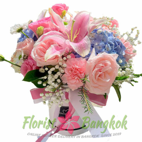 Tender Kiss flower box (Mixed Flowers box) - Bangkok Flower Shop